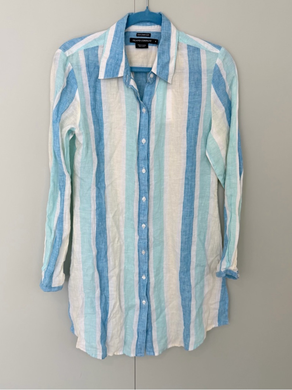 ISLAND COMPANY Women’s The Gentleman Shirt in Trafalager Blue Stripe 112103